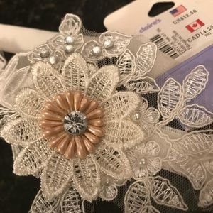 Gorgeous lace and bead headband NWT